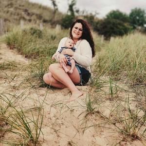 Meet your Posher, Mia